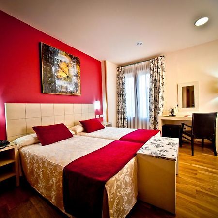 Hotel Condes De Castilla เซโกเวีย ห้อง รูปภาพ