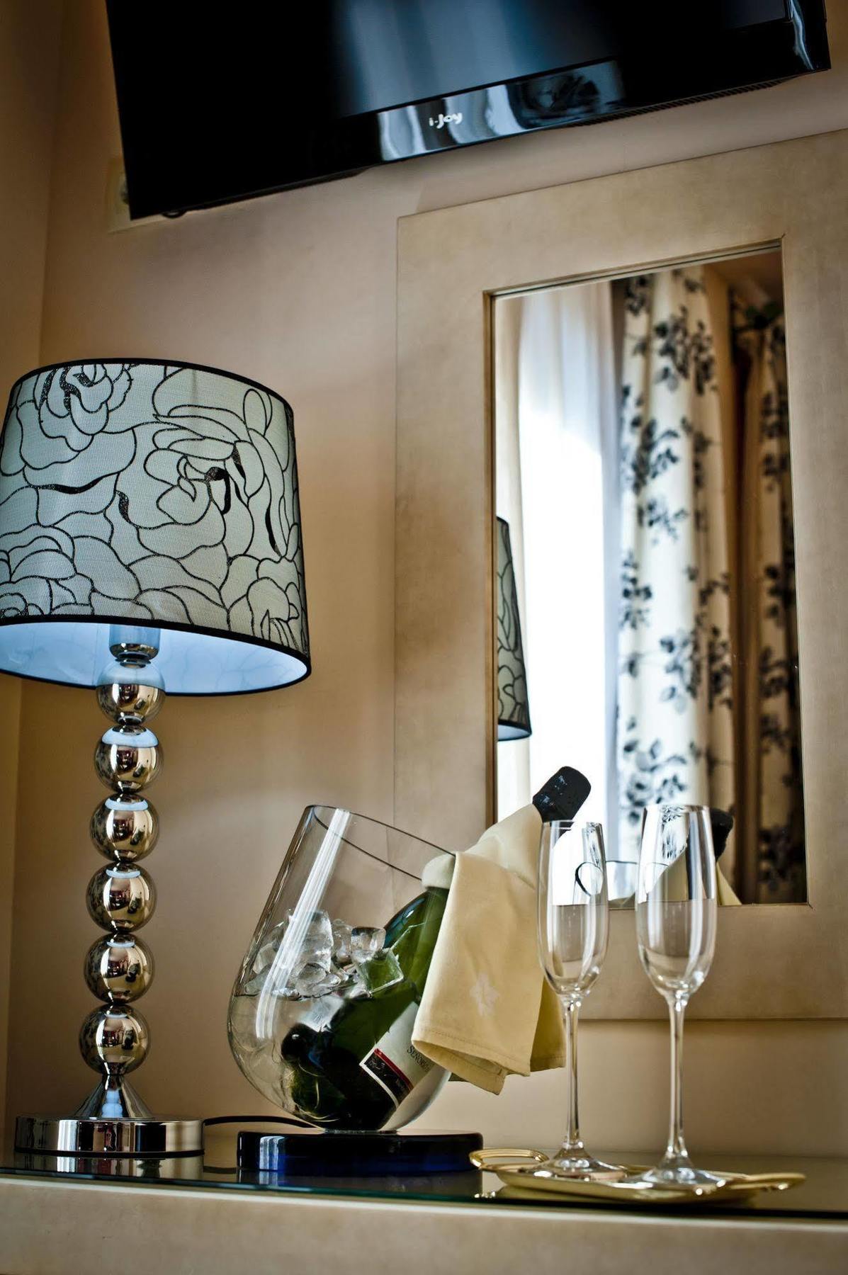 Hotel Condes De Castilla เซโกเวีย ภายนอก รูปภาพ