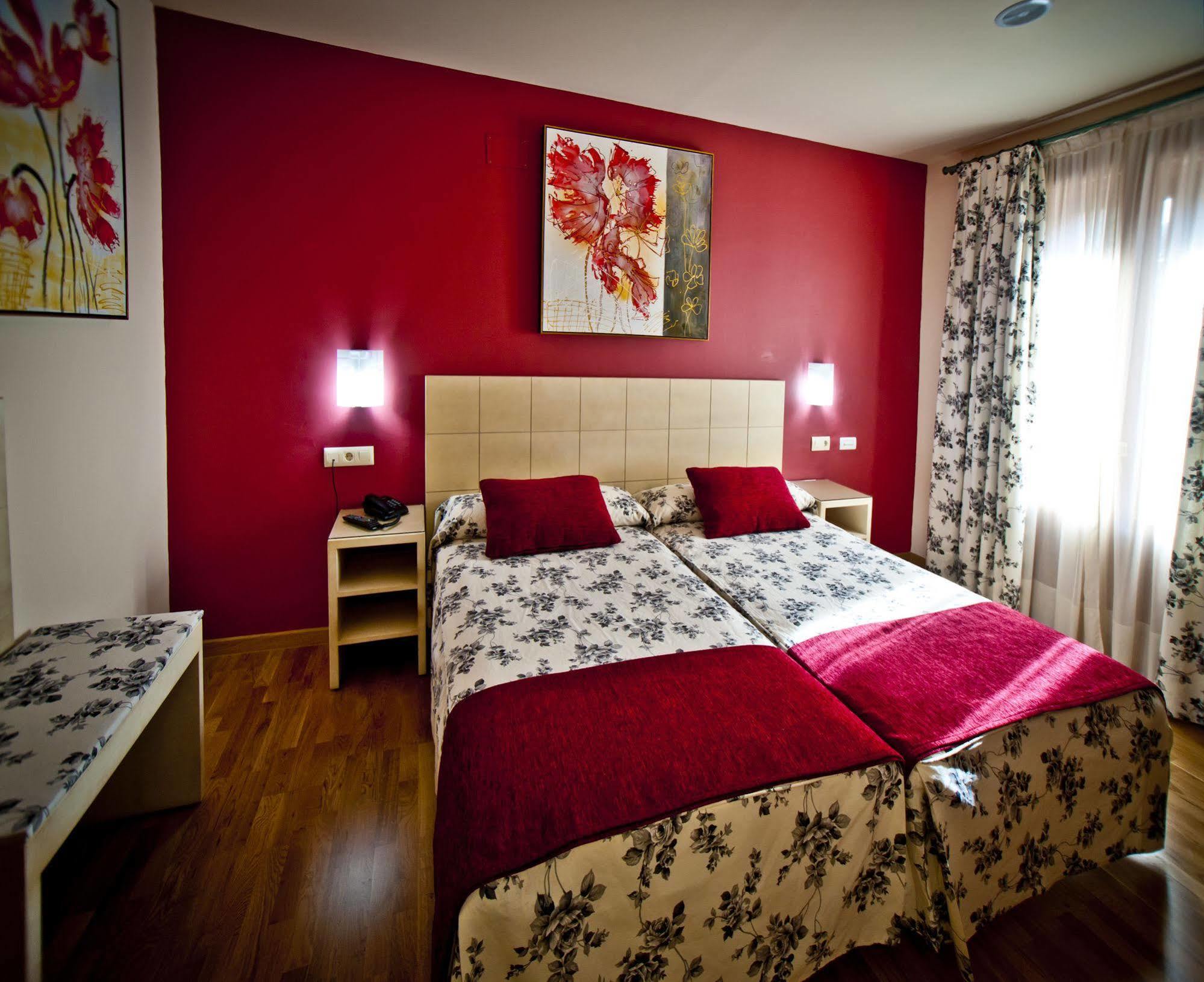 Hotel Condes De Castilla เซโกเวีย ภายนอก รูปภาพ
